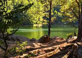 Lacul Văliug